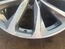 Laden Sie das Bild in den Galerie-Viewer, 1x Alufelge 19 Zoll 7.5" 5x112 32ET 6877326 BMW X3 G01 Rim Wheel FEL2170904773vb