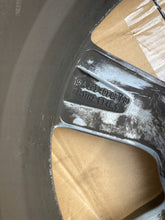 Laden Sie das Bild in den Galerie-Viewer, 1x Alufelge 17 Zoll 7.0" 5x112 48 5ET A2054010800 Mercedes-Benz W205 Rim Wheel FEL4326370828bp