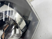 Load image into Gallery viewer, Frontscheinwerfer VW Transporter 7E1941015H Ein Stück (Rechts oder Links)