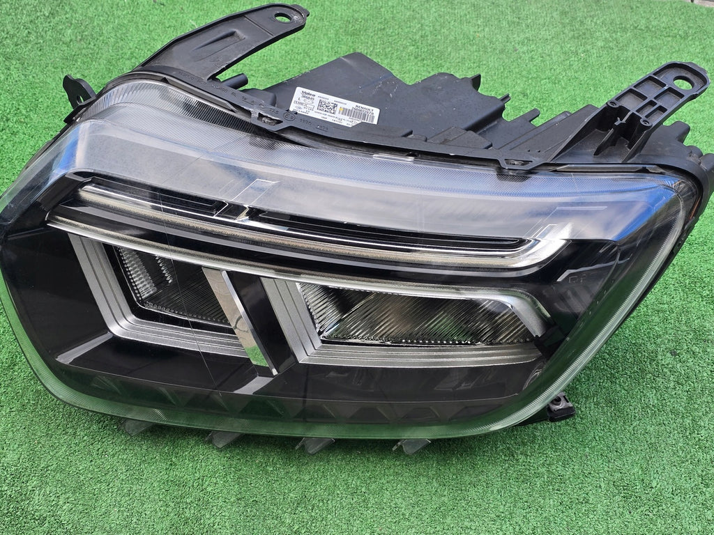 Frontscheinwerfer Dacia Duster 260602287R Links Scheinwerfer Headlight SCH7807846732wr