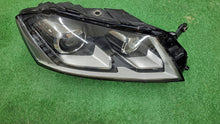 Laden Sie das Bild in den Galerie-Viewer, Frontscheinwerfer VW Passat B7 3AB941752 90005333 Rechts Scheinwerfer Headlight