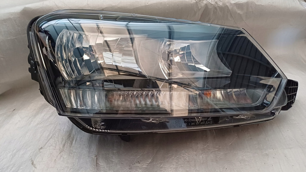 Frontscheinwerfer Skoda Yeti 5L1941016D Rechts Scheinwerfer Headlight SCH3358099499iu