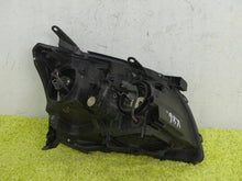 Laden Sie das Bild in den Galerie-Viewer, Frontscheinwerfer Toyota Avensis Links Scheinwerfer Headlight SCH8354145699nw