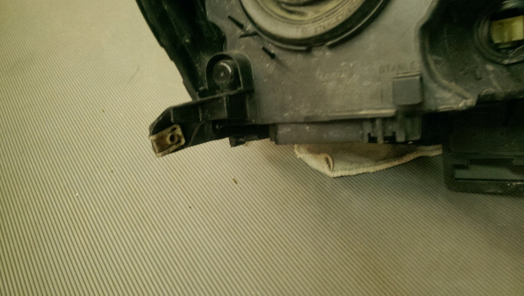 Frontscheinwerfer Mitsubishi Lancer Links Scheinwerfer Headlight