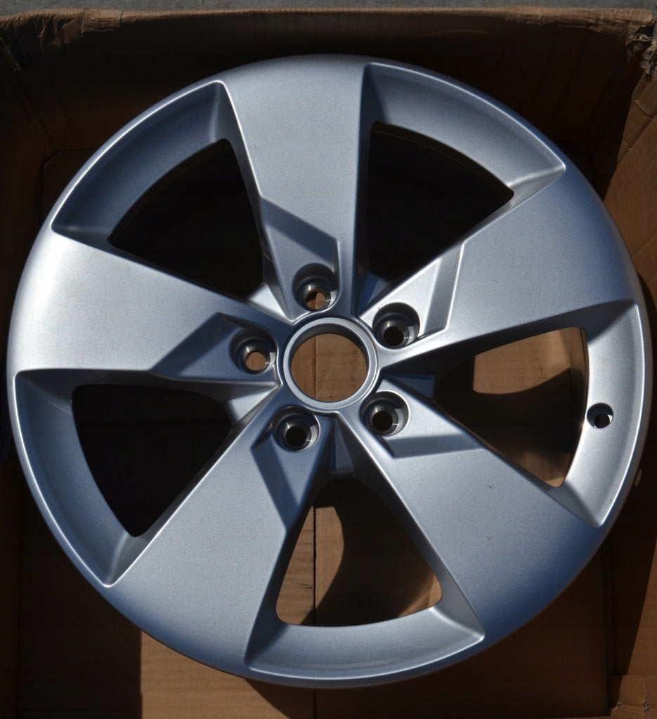 1x Alufelge 17 Zoll 7.0" 5x112 47ET Silber 8S0601025J Audi Tt Rim Wheel FEL7395543877wh