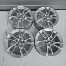Laden Sie das Bild in den Galerie-Viewer, 4x Alufelge 16 Zoll 7.0" 5x112 47ET 6855083 BMW 4 Caddy V Golf VII Touran FEL5981274834ke