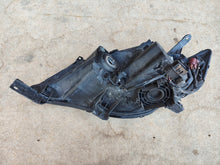 Laden Sie das Bild in den Galerie-Viewer, Frontscheinwerfer Mitsubishi Outlander I P5584R Rechts Scheinwerfer Headlight SCH2615822562gy