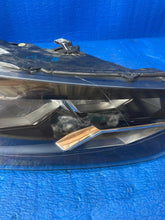 Laden Sie das Bild in den Galerie-Viewer, Frontscheinwerfer VW Polo 2G1941006 Rechts Scheinwerfer Headlight