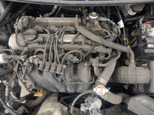 Laden Sie das Bild in den Galerie-Viewer, Motor Kia Ceed G4FD 1.6 GDI Benzin Engine Unkomplett