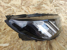 Laden Sie das Bild in den Galerie-Viewer, Frontscheinwerfer Peugeot 2008 II 9841641980 Rechts Scheinwerfer Headlight SCH8481482905qs