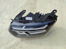 Laden Sie das Bild in den Galerie-Viewer, Frontscheinwerfer Dacia Duster 260602465R Full LED Links Scheinwerfer Headlight