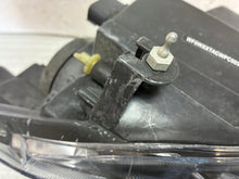 Laden Sie das Bild in den Galerie-Viewer, Frontscheinwerfer Ford Courier JT7613W030CD Links Scheinwerfer Headlight SCH9194962007ma