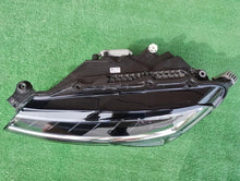 Load image into Gallery viewer, Frontscheinwerfer Skoda Superb III 3V1941017D Xenon Links Scheinwerfer Headlight