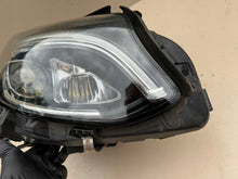 Laden Sie das Bild in den Galerie-Viewer, Frontscheinwerfer Mercedes-Benz W246 A2469065401 Rechts Scheinwerfer Headlight