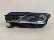 Laden Sie das Bild in den Galerie-Viewer, Frontscheinwerfer Skoda Octavia IV 5E4941015A LED Links Scheinwerfer Headlight SCH6636276950be