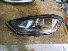 Load image into Gallery viewer, Frontscheinwerfer VW Sportsvan 517941034 Ein Stück (Rechts oder Links) Headlight