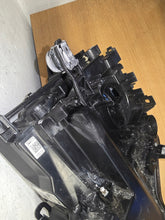 Laden Sie das Bild in den Galerie-Viewer, Frontscheinwerfer Seat Leon 5FB941008J 90188326 Rechts Scheinwerfer Headlight SCH9424320310jg