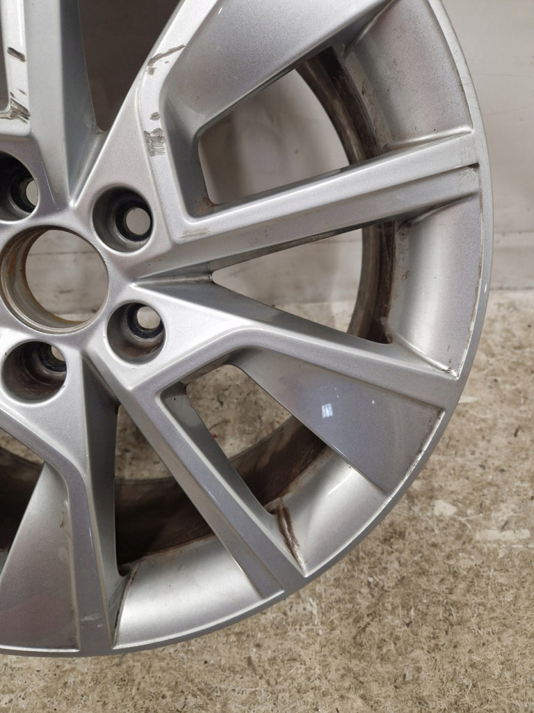 1x Alufelge 17 Zoll 6.5" 5x100 40ET Skoda Scala Kamiq Rim Wheel FEL9857686739od