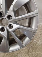 Load image into Gallery viewer, 1x Alufelge 17 Zoll 6.5" 5x100 40ET Skoda Scala Kamiq Rim Wheel FEL9857686739od