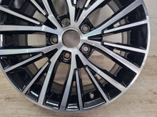 Laden Sie das Bild in den Galerie-Viewer, 1x Alufelge 17 Zoll 6.5" 5x112 52ET 5TA60125E VW Touran Rim Wheel FEL2374845640lz