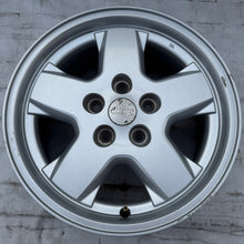 Laden Sie das Bild in den Galerie-Viewer, 1x Alufelge 16 Zoll 7.0&quot; 5x114.3 41 5ET Jeep Rim Wheel