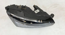 Load image into Gallery viewer, Frontscheinwerfer Skoda Scala 657941015 Ein Satz Scheinwerfer Headlight SCH1547161081bw