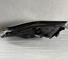 Laden Sie das Bild in den Galerie-Viewer, Frontscheinwerfer Tesla Model 3 1514952-00-D Full LED Links Headlight