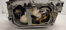 Load image into Gallery viewer, Frontscheinwerfer Mercedes-Benz W140 1305544152 Rechts Scheinwerfer Headlight SCH9871245806zt