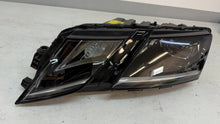 Laden Sie das Bild in den Galerie-Viewer, Frontscheinwerfer Skoda Octavia III 5E1941015D LED Links Scheinwerfer Headlight SCH6832520764by