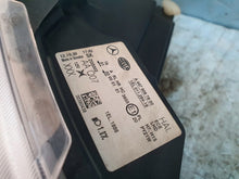 Laden Sie das Bild in den Galerie-Viewer, Frontscheinwerfer Mercedes-Benz Vito W447 A4479067800 Rechts oder Links