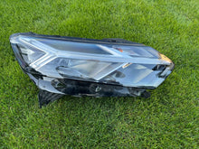 Load image into Gallery viewer, Frontscheinwerfer Dacia Sandero III 260104363R 260104363R260104363R LED Rechts SCH1422600093sp