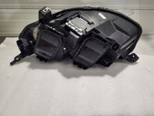 Laden Sie das Bild in den Galerie-Viewer, Frontscheinwerfer Opel Zafira 1656227880 Rechts Scheinwerfer Headlight SCH5892461702zi