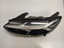 Laden Sie das Bild in den Galerie-Viewer, Frontscheinwerfer Dacia Sandero III Logan 260606033R LED Links Headlight