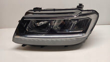 Laden Sie das Bild in den Galerie-Viewer, Frontscheinwerfer VW Tiguan 5NB941035B LED Links Scheinwerfer Headlight