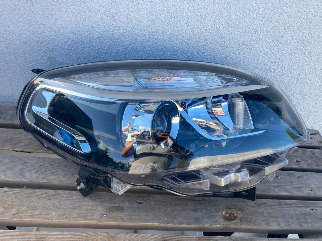 Frontscheinwerfer Renault Koleos I 260106819R Rechts Scheinwerfer Headlight