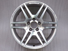 Laden Sie das Bild in den Galerie-Viewer, 1x Alufelge 17 Zoll 8.5&quot; 5x112 58ET Glanz Silber Mercedes-Benz Amg Rim Wheel