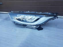 Laden Sie das Bild in den Galerie-Viewer, Frontscheinwerfer Toyota Yaris EUK0-8 LED Links Scheinwerfer Headlight SCH9056967785ze