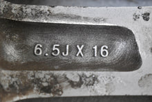 Load image into Gallery viewer, 1x Alufelge 16 Zoll 6.5&quot; 5x114.3 44ET 52910-J9100 Hyundai Sonata Rim Wheel