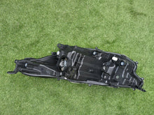 Laden Sie das Bild in den Galerie-Viewer, Frontscheinwerfer Toyota IV Yaris Rechts Scheinwerfer Headlight SCH3784096472nq
