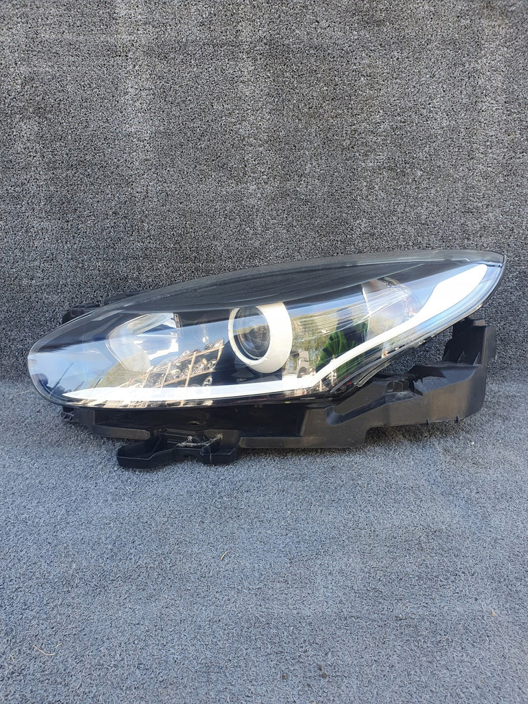 Frontscheinwerfer Renault Megane III Links Scheinwerfer Headlight SCH2541581989rh