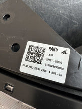 Laden Sie das Bild in den Galerie-Viewer, Frontscheinwerfer Hyundai I20 III 92101-Q0050 Links Scheinwerfer Headlight