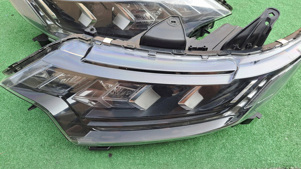 Frontscheinwerfer Mitsubishi Outlander III 4BX19-8301D3-32 LED Rechts oder Links