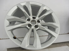 Load image into Gallery viewer, 1x Alufelge 19 Zoll 8.5&quot; 5x112 23ET Glanz Silber 4M0601025 Audi Q7 Mg Rim Wheel