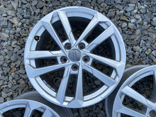 Laden Sie das Bild in den Galerie-Viewer, 4x Alufelge 17 Zoll 6.5" 5x112 43ET Glanz Silber 8Y0601025L Audi A6 A4 Rim Wheel FEL3782394845xt