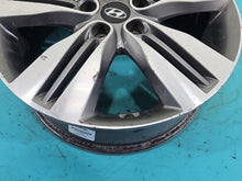 Load image into Gallery viewer, 1x Alufelge 18 Zoll 6.5" 5x114.3 51ET Hyundai Ix35 Rim Wheel FEL4713052001vk