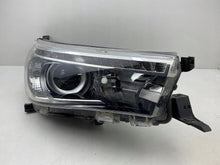 Load image into Gallery viewer, Frontscheinwerfer Toyota Hilux DAL23643 Rechts Scheinwerfer Headlight SCH9374459454zj