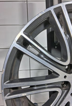 Laden Sie das Bild in den Galerie-Viewer, 1x Alufelge 20 Zoll 8.0" 5x112 30ET Glanz Grau 8053501 BMW G31 G30 Rim Wheel FEL3127634354nb