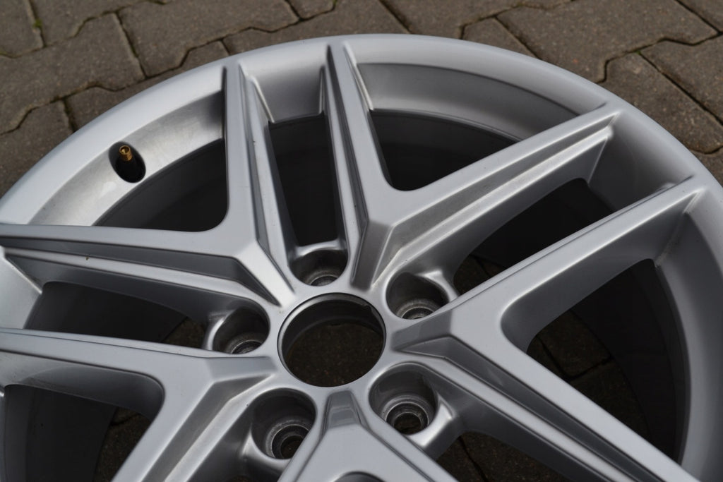 1x Alufelge 17 Zoll 7.5" 5x112 29ET Glanz Silber 8W9601025 Audi Rim Wheel FEL8546610410ke