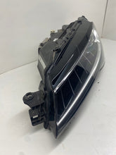 Laden Sie das Bild in den Galerie-Viewer, Frontscheinwerfer Skoda Superb III 3V1941015D LED Links Scheinwerfer Headlight