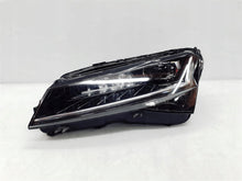 Laden Sie das Bild in den Galerie-Viewer, Frontscheinwerfer Skoda Superb III 3V1941015D Full LED Links Headlight